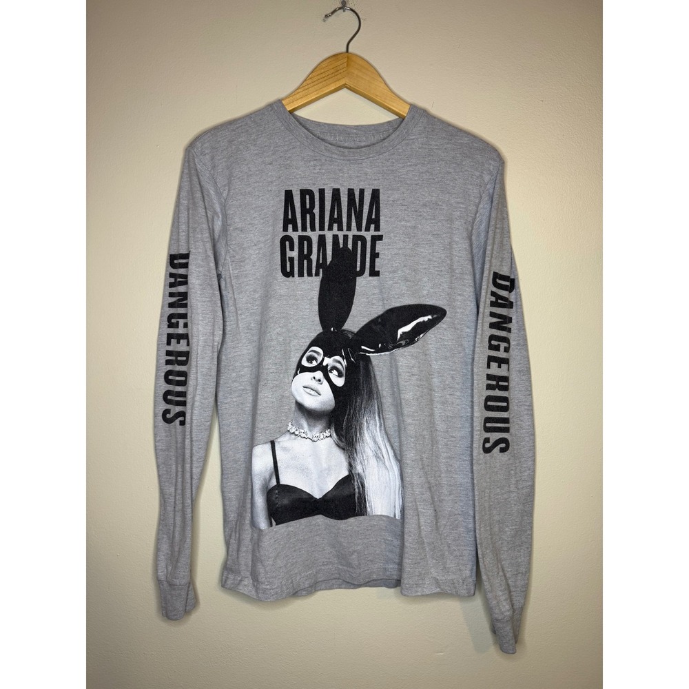 Ariana Grande Dangerous Woman‎ Tour Long Sleeve Graphic Tee S